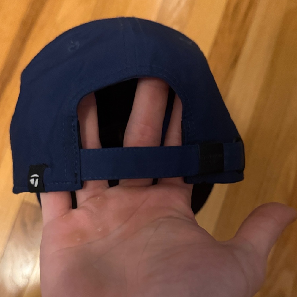 TaylorMade Navy Blue Cap with Embroidered Patch - Picture 2 of 2